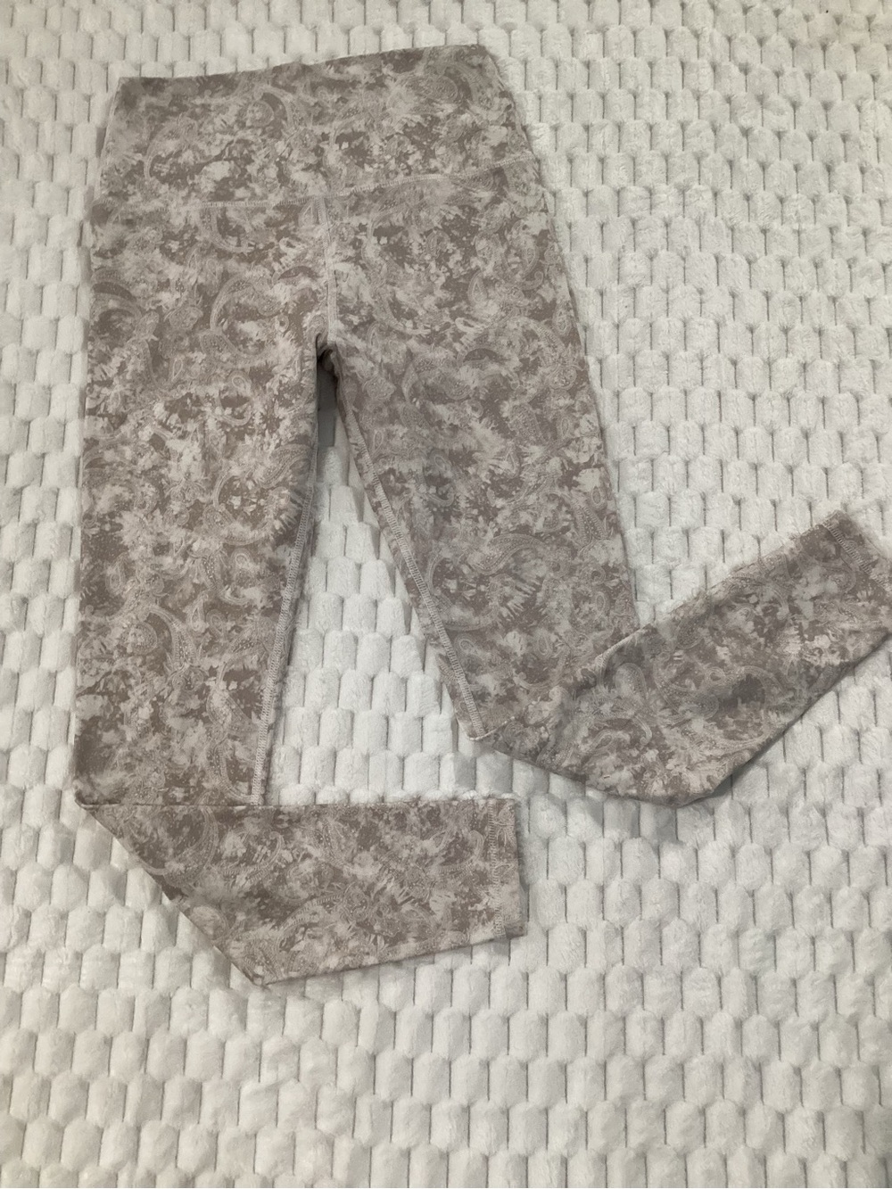Scorpio Sol Taupe Paisley Leggings